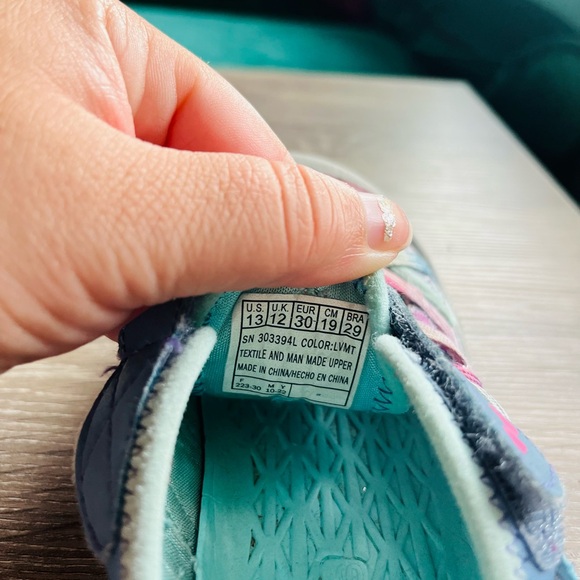 Sketchers Summer Slides - Picture 3 of 5